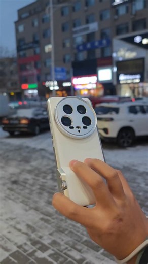 The Xiaomi Mi 14 Ultra is out now, can it still compete with the Xiaomi Mi 14 Ultra from two years ago? #Xiaomi14Ultra #Telephoto #NightScene Even now, its camera performance can still outperform 90% of phones. | Trendy Tech Review