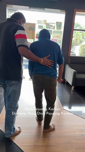 Sangat terharu dengan Clinic yang satu ini.. Dokter dan staff nya sangat Baik hati,berkali2 kami bawa orang2 sakit yg dalam kesusahan mereka tak mau menerima bayaran .. Semua di gratiskan,dan dibagi lagi uang saku untuk pesakit yg kami bawa.. Tangan Dokter nya juga sangat serasi dengan kami,harga juga Murah.. Yang jelas Luar biasa Clinic yang satu ini.. Makasih Dokter dan staff Procare Clinic yang luar biasa.. Tuhan lah yg membalas kebaikan kalian,diberi kesehatan dan Murah rezeki,Amin #fyp #dok