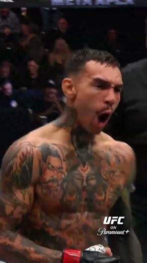 WHAT A KICK OMG #ufcvegas122