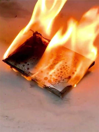 What Happens When You Puncture a Samsung Battery? 🔥😳 | #shorts #asmr #repair #smartphone