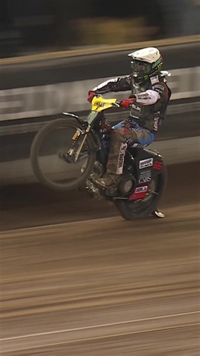 Lindgren did very well to control that one down the back straight 💪 #SpeedwayGP #zuzel #moto #racing
