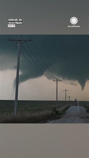 Rare Twin Tornado Event Captured in Oklahoma