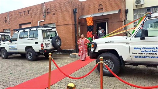 🔴 LIVE STREAM The Minister of Community Development and Social Services, Ms.Doreen Mwamba officially hands over vehicles to districts, a significant step towards strengthening service delivery and improving the reach of social protection programmes across the country. 👉 Let us know where you are watching from! #StrengtheningSocialProtectiom | Ministry of Community Development and Social Services, Zambia