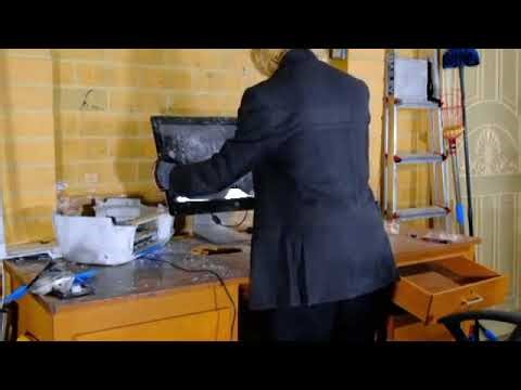 Angry Office Man Smashes HP All-in-One Computer