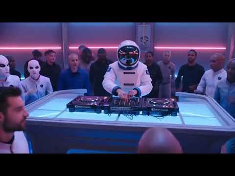 Lost in Space 🌌 Alien & Astronaut Dance & party | AI Cinematic Video