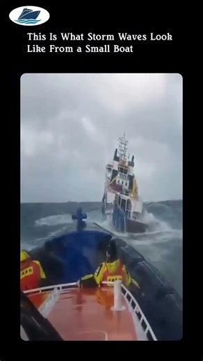 This Is What Storm Waves Look Like From a Small Boat