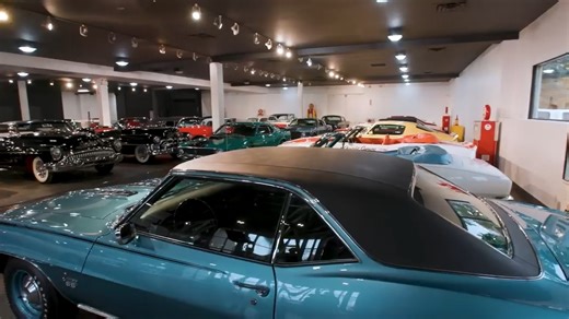 From a factory lightweight GT40 MkII to a Narrow Hip Shelby Cobra, the 18-car Apex Collection returns to Mecum Kissimmee 2026 on Friday, January 16. Preview the full collection: https://shorturl.at/UHW0w #Mecum #MecumAuctions #WhereTheCarsAre | Mecum Auctions