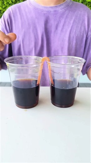 The Smartest Coke-Splitting Trick Ever! 🥤😱