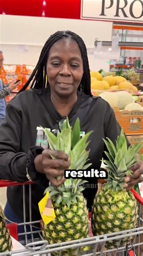 El truco de la hoja que te dirá si la piña está fresca 🤫