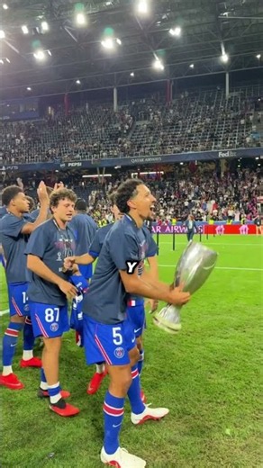 |¿Por qué la liga francesa prohibió la nueva camiseta del PSG? 😳😨 #fútbol