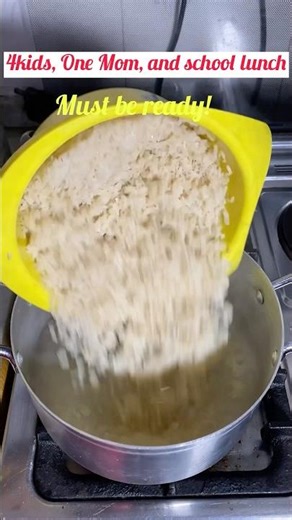 Packing School Lunch for My 4 Kids on a Budget | Real Mom Morning Routine