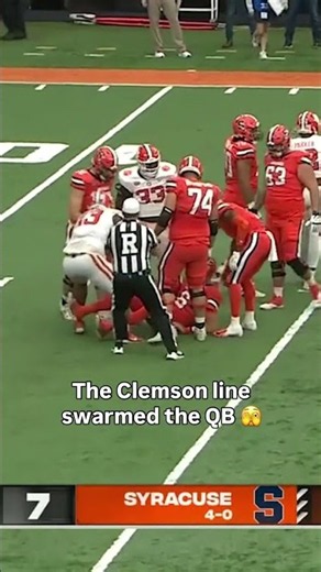Teamwork makes the dream work 👏 #clemson #clemsonfootball #football #accfootball #collegefootball