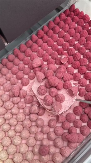 Make ice cream with me #icecream #summer #satisfying #lifestyle #asmrfood #nahlahrsl #fypシ゚viral