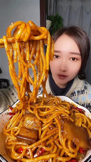 asmr videos food eating noodles #mukbang #asmr #shorts