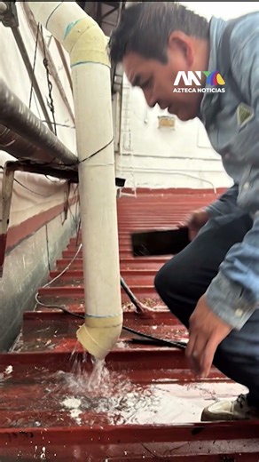Lluvias afectan el techo de una tienda del ISSTE en CDMX