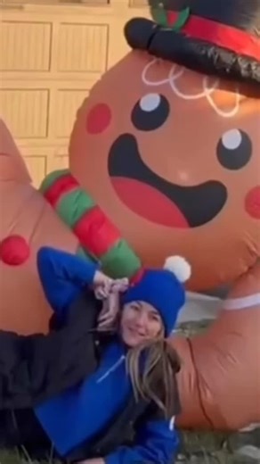 Nicki Marie | Nicki Unplugged on Instagram: "Festive Mom Vibes > Cool Kids 🎄 @geico #GEICOpartner"