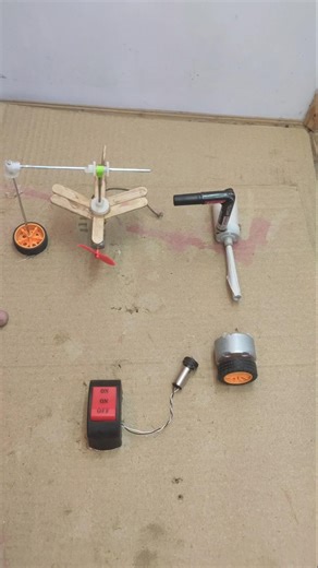 Aeroplane model and smoke engine powering with use crossless motor and tyre_Dc Motor