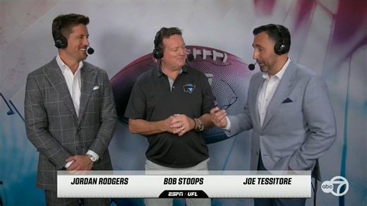 "I don't mind it...I kind of like it. Sitting up having a cold beer and watching the game." 🍻🤣Former @UFLRenegades HC Bob Stoops joins the us in the broadcast booth 🙌