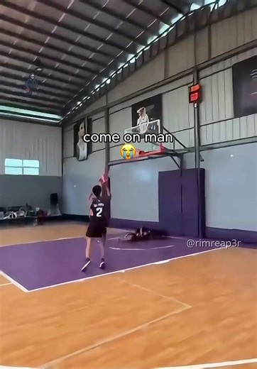 Bluetooth ankle breaker 😭🙏 (rimreap3r /YT) #nba #basketball #sports #fyp #dunk