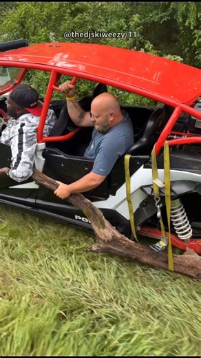 UTV Loses Wheel Still Keeps Going #shorts