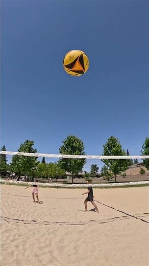 We Were Playing Beach Volleyball When a Crab Suddenly Attacked! 🦀🏐