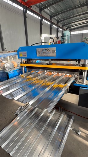 🎥 LongSpan Roof Sheet Roll Forming Machine 🎥Roof Panel Machines and Panformers MORE INFORMATION ABOUT THIS PRODUCT: ▶https://www.steelmama.com/trapezoidal-roofing-sheet-roll-forming-machine.html 📞【Whatsapp】 86 177 6155 5057 📩【Email】 arno@steelmama.com #RoofingMachine #RollFormingEquipment #MetalRoofing #ConstructionMachinery #SheetMetalProcessing #IndustrialRoofing #SteelStructure #ManufacturingSolutions #RoofingIndustry #MetalFabrication #HeavyDutyMachinery #ConstructionEquipment #SteelProc