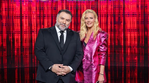 Moments: Ο Γρηγόρης Αρναούτογλου επιστρέφει στην πλατεία του χωριού του, εκεί όπου τον περιμένουν πολλές… εκπλήξεις - Tetragwno.gr