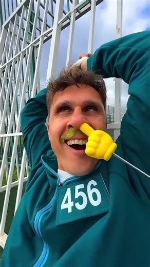 SQUID GAME Gadget For Cleaning My Face !🧼😎 #lalalife #SHORTS