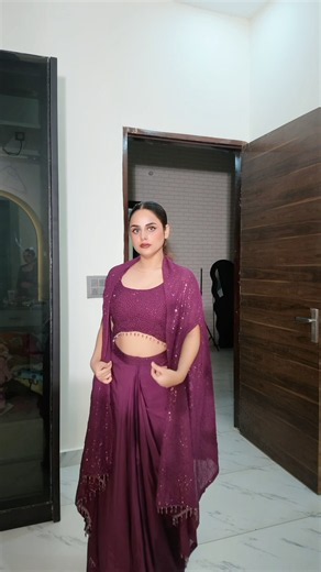 Kaisa lga?❤️ #ethnic #indowestern #outfit #fashion