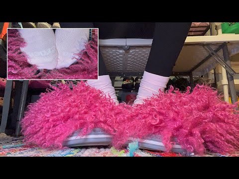 Shoeplay in Crocs Socks ft. Fuzzy Slippers #Shoeplay #sockplay #fuzzyslippers #crocssocks #pinksocks