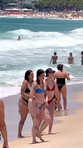🇧🇷 Balneário Camboriú Beach A Beautiful Summer Day 4K