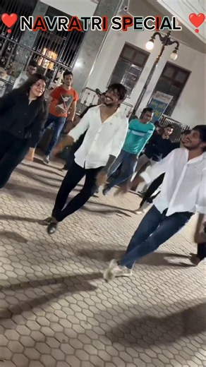 HAPPY NAVRATRI DANDIYA DANCE #navratrispecial 🏵️🌼🌻🌹#navratri