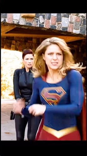 Supergirl vs alien #supergirl