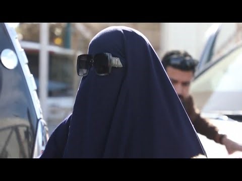 Two ISIS brides may face arrest on return to Australia