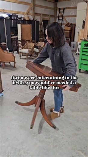 This table traces its roots back to late 18th century candlestands, originally designed as small pedestal tables that could tilt upright when not in use. By the early 19th century, these forms evolved into multi purpose tables for cards and casual dining, often associated with the refined proportions popularized by Duncan Phyfe. The example here is a Colonial Revival interpretation, most likely dating to the 1940s, when American furniture makers revisited early Federal designs and adapted them f