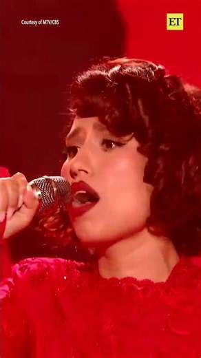 RAYE Makes her #VMAs Performance Debut