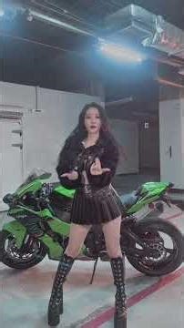 FLY – Just Feel It & Jump