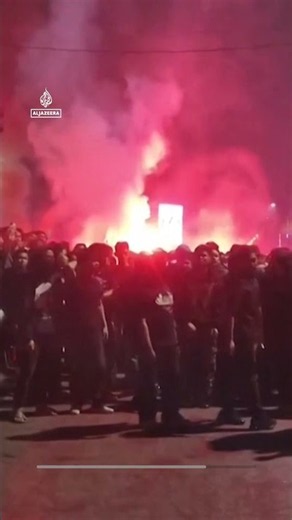 Indonesian riot police disperse protest against toxic haze