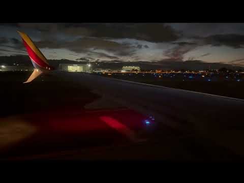 Southwest Airlines Boeing 737-700 Pushback, Taxi and Takeoff from San Jose (SJC)