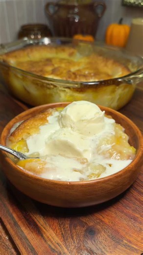 Peach Cobbler Recipe – Easy Old-Fashioned Peach Cobbler (350°F)