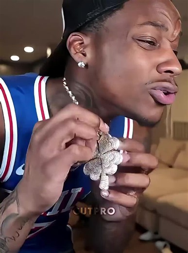 🎬 Reggie Sold His Clover Chain And Tylil Reaction Was Sad! 💔💔 #kaicenat #fyp #reggie
