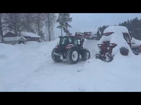 Traktor - Case Farmall 120C | 5937840