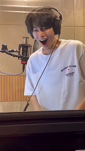 cute boy reaction 🙀😍💗 #koreanboys #kpop