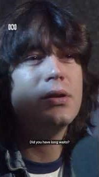 Young Aussies in 1984 talk about their hitchhiking experiences | ABC NEWS