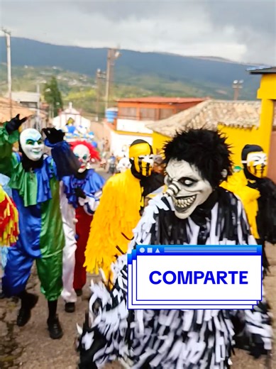 Gran cantidad de personas acompañando está caravana en el sector la Vega. Realizadas por el comité navideño Antonio José de Sucre y el Playón desde #capacholasucursaldelcielo @CAPACHO LA SUCURSAL DEL CIELO