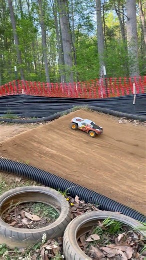 Tekno Short Course Truck Dirt Drift Into Nice Jump, RC Off Road Racing!
