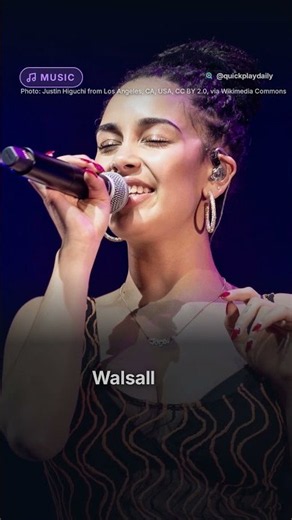 Jorja Smith sings at the Amy Winehouse tribute 🎤