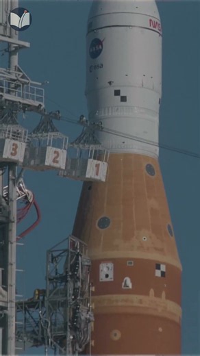 The whole rocket flies right past the camera 🚀