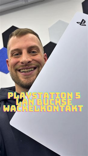 Ilke Fundaoglu on Instagram: "PlayStation 5 mit Wackelkontakt aber diesmal nicht am HDMI Port sondern LAN-Buchse, aber warum ist das so bei der Konsole? Weil Sony so wenig Lot benutzt, das bei leichter Belastung schon Kontakte die Verbindung durch Riss im Lot verlieren, manchmal sind Kontakte nichtmal richtig aufgelötet von Werk sondern liegen lose auf💀🥹 Egal wie gut ihr sie behandelt, es ist nicht eure Schuld, es ist Glück oder Pech ob ihr so ein Problem bekommt oder nicht Ich drücke euch die