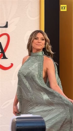 No days off for 𝓼𝓾𝓹𝓮𝓻𝓶𝓸𝓭𝓮𝓵 Heidi Klum at ‘The Devil Wears Prada 2’ premiere.🤩📸